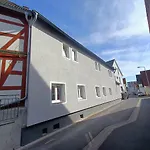 & Moeblierte In Kahl Am Main, Self-check-in, W-lan, Kuechenzeile Fuer Selbstversorgung, Pkw-platz 4*