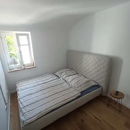 Penzion & Moeblierte In Kahl Am Main, Self-check-in, W-lan, Kuechenzeile Fuer Selbstversorgung, Pkw-platz