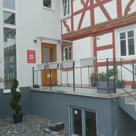 & Moeblierte In Kahl Am Main, Self-check-in, W-lan, Kuechenzeile Fuer Selbstversorgung, Pkw-platz Penzion 4*