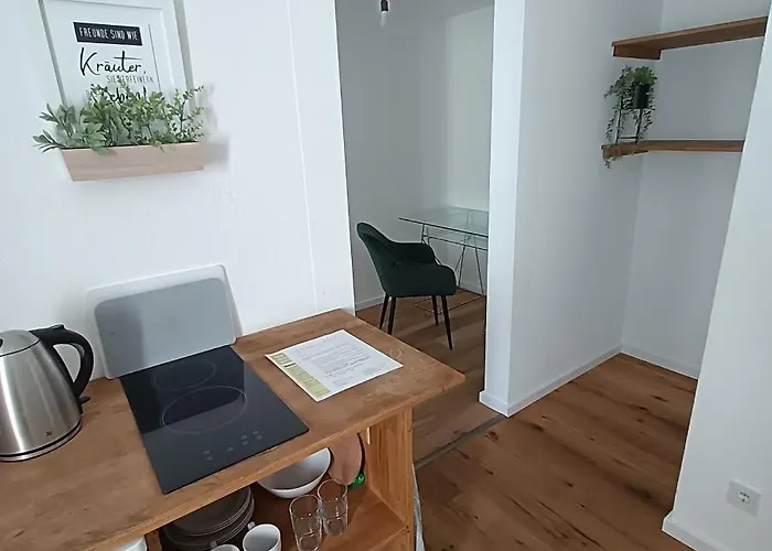 Pensjonat & Moeblierte In Kahl Am Main, Self-check-in, W-lan, Kuechenzeile Fuer Selbstversorgung, Pkw-platz 4*