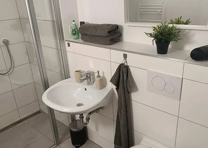 & Moeblierte In Kahl Am Main, Self-check-in, W-lan, Kuechenzeile Fuer Selbstversorgung, Pkw-platz Pensjonat