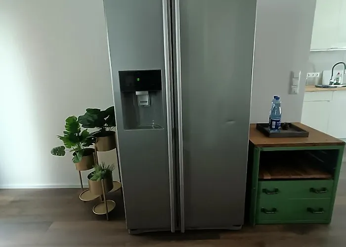 Pensjonat & Moeblierte In Kahl Am Main, Self-check-in, W-lan, Kuechenzeile Fuer Selbstversorgung, Pkw-platz 4*