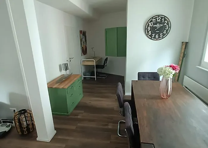 & Moeblierte In Kahl Am Main, Self-check-in, W-lan, Kuechenzeile Fuer Selbstversorgung, Pkw-platz Pensjonat 4*