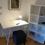 & Moeblierte In Kahl Am Main, Self-check-in, W-lan, Kuechenzeile Fuer Selbstversorgung, Pkw-platz Casa de hóspedes