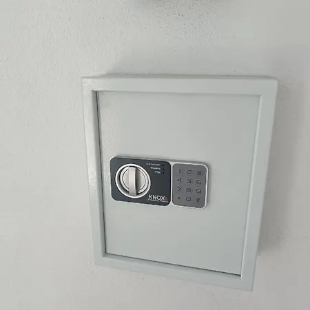 Guest house & Kahl: Self Check-in & Furnished Comfort