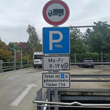 Πανσιόν & Moeblierte In Kahl Am Main, Self-check-in, W-lan, Kuechenzeile Fuer Selbstversorgung, Pkw-platz