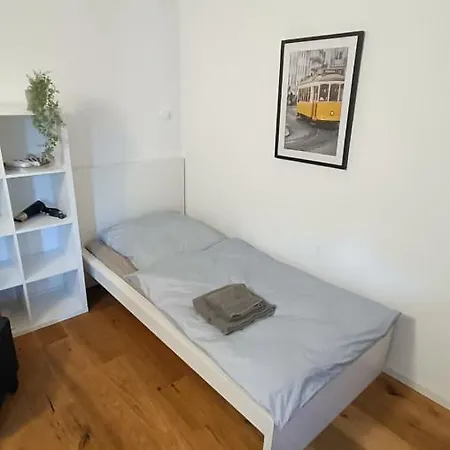 Guest house & Kahl: Self Check-in & Furnished Comfort 4*