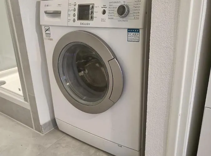 Maison d'hôtes & Moeblierte In Kahl Am Main, Self-check-in, W-lan, Kuechenzeile Fuer Selbstversorgung, Pkw-platz 4*