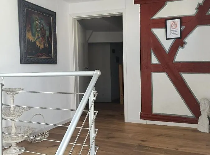 Maison d'hôtes & Moeblierte In Kahl Am Main, Self-check-in, W-lan, Kuechenzeile Fuer Selbstversorgung, Pkw-platz Kahl am Main